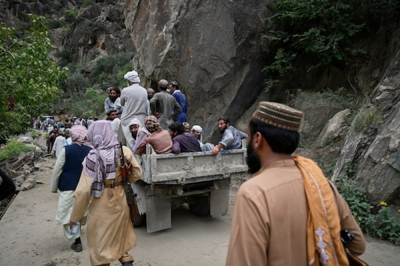 Hundreds of Afghan Quake-Hit Villages Still Inaccessible UN
