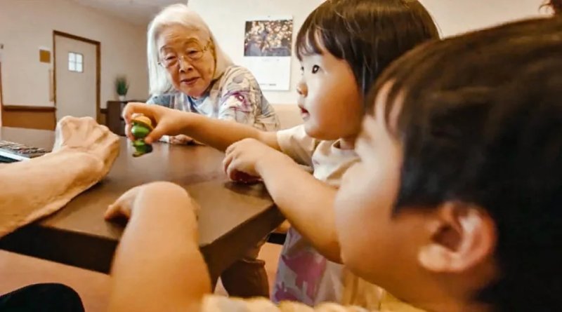 Toddlers are put to work spreading cheer at Japanese N.Homes