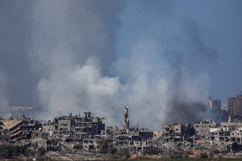  Israeli air strikes hit Gaza hospitals and school