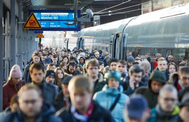 Strikes cripple air and rail travel across Germany