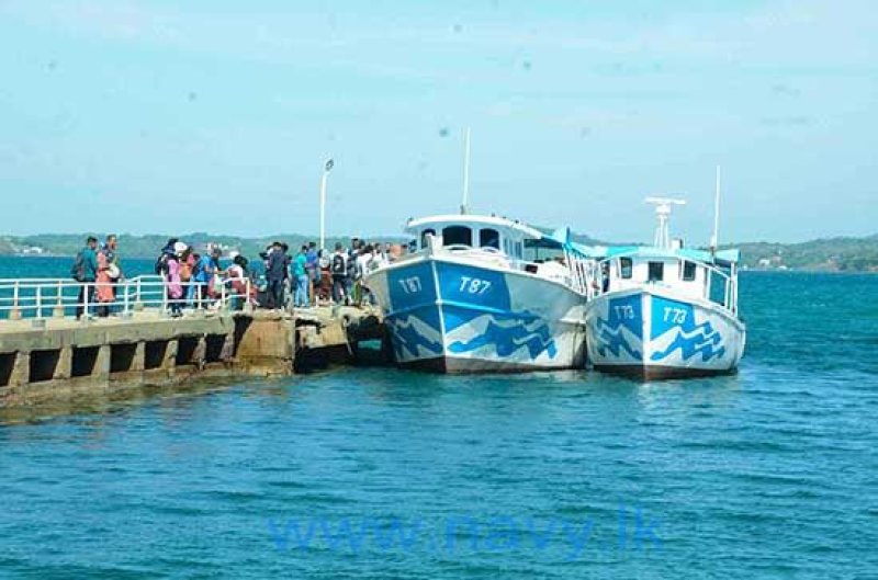 Navy resumes cruises to visit Trincomalee harbour 