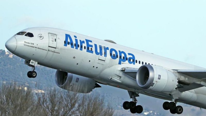 Plane diverted to Brazil after turbulence injures 30