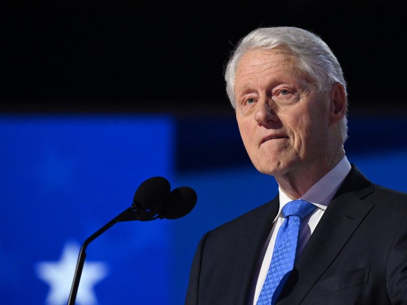 Former US President Bill Clinton Admitted to Hospital 