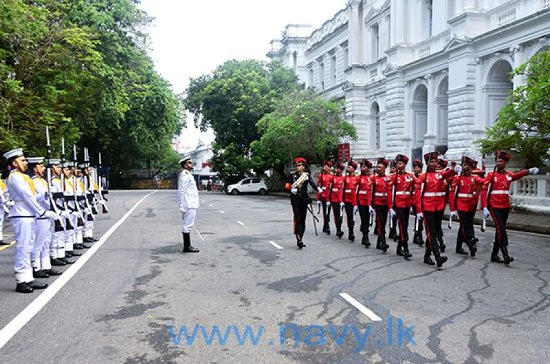 SL Navy took over ceremonial Guard at the President's House 