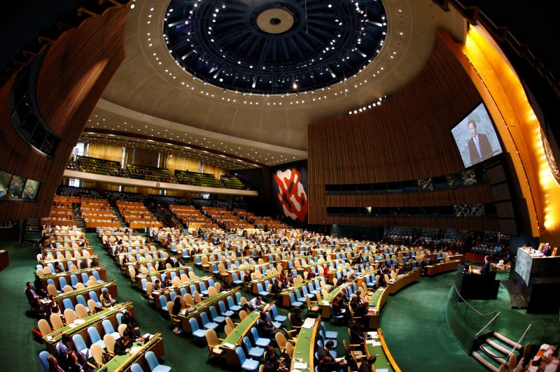 UN General Assembly backs Palestinian bid for membership