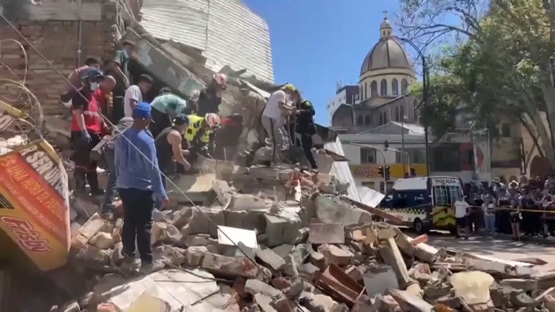 Update /At least 111 killed in Colombia's  earthquake 