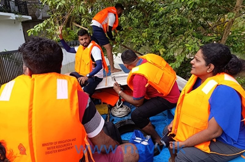 Navy flood relief teams deployed in several areas