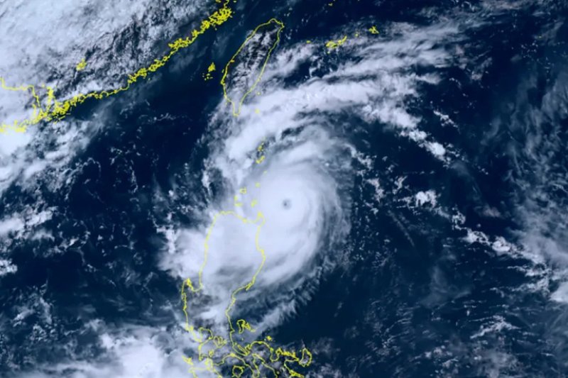 Hong Kong grounds flights as super Typhoon Saola nears