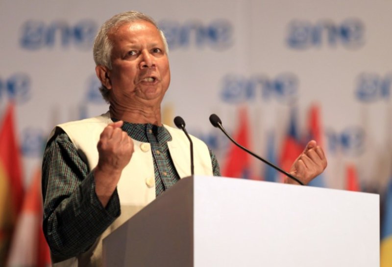 Bangladesh protesters want Nobel laureate Yunus to lead govt