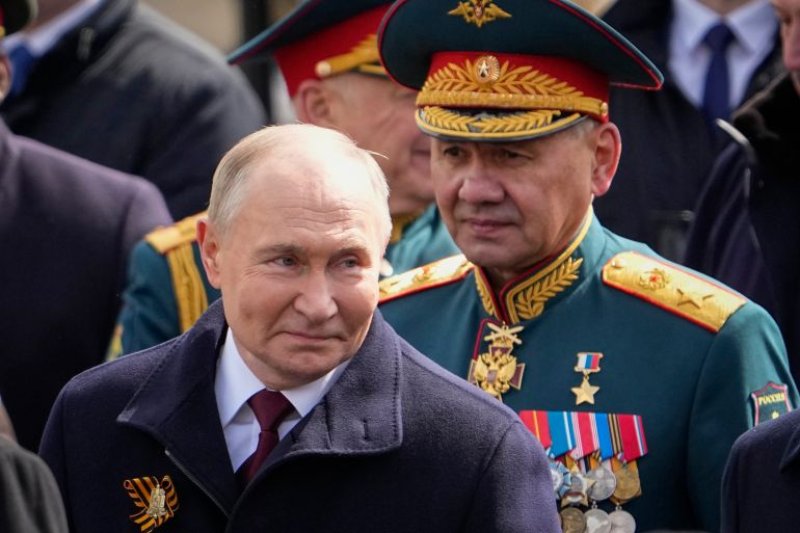 Putin to remove Sergei Shoigu as defence minister
