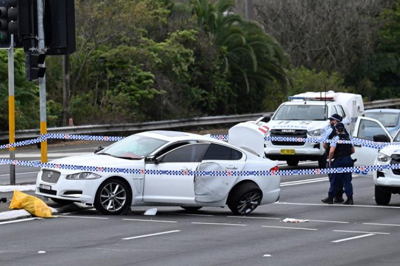 Four  people  injured in Sydney stabbing attack