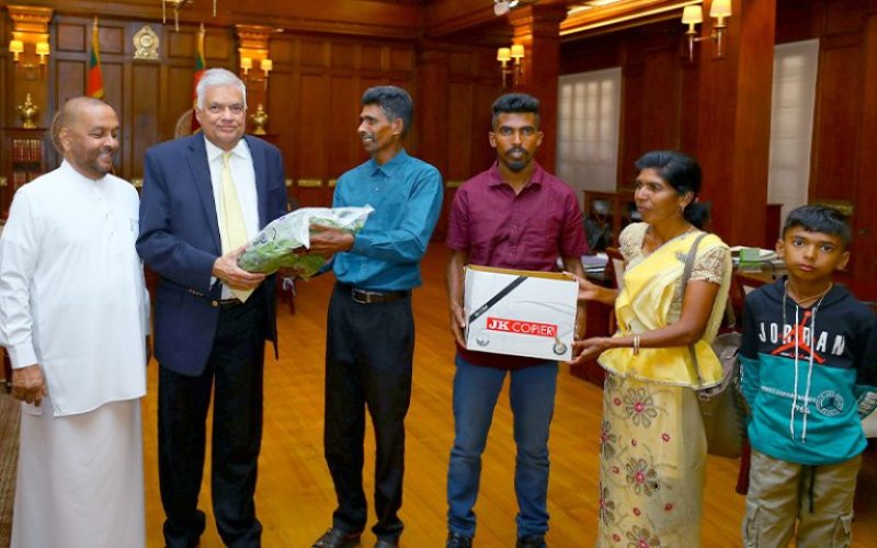 President convened with two innovative young farmers 