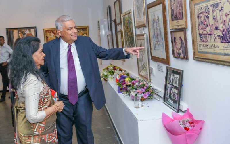 President attends the art exhibitions &ldquo;Celebration of Women&rdquo;