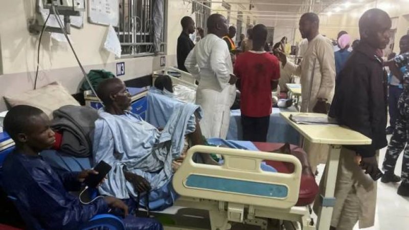 Bomb blast in packed Nigerian mosque kills five