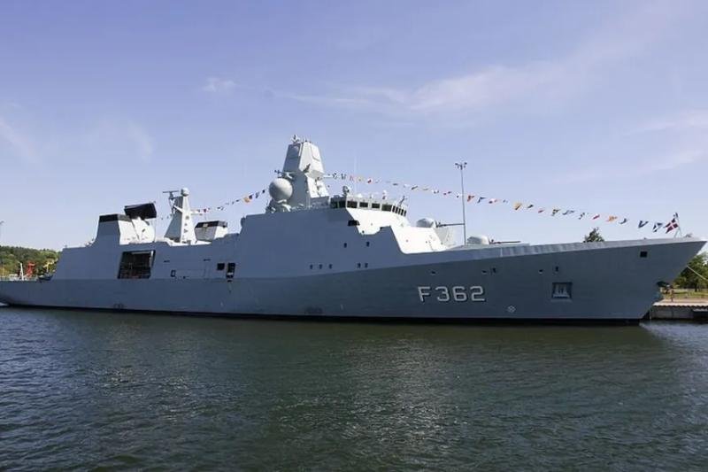 Denmark shuts shipping strait over missile failure