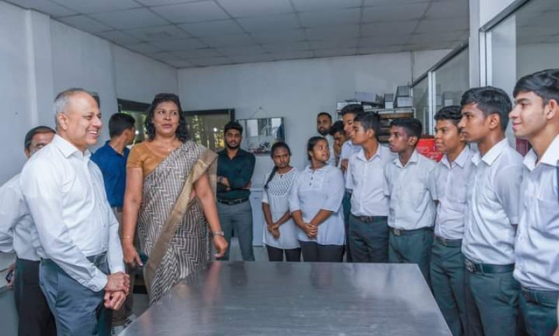 Sagala Ratnayake visits  the school for the blind &amp; deaf