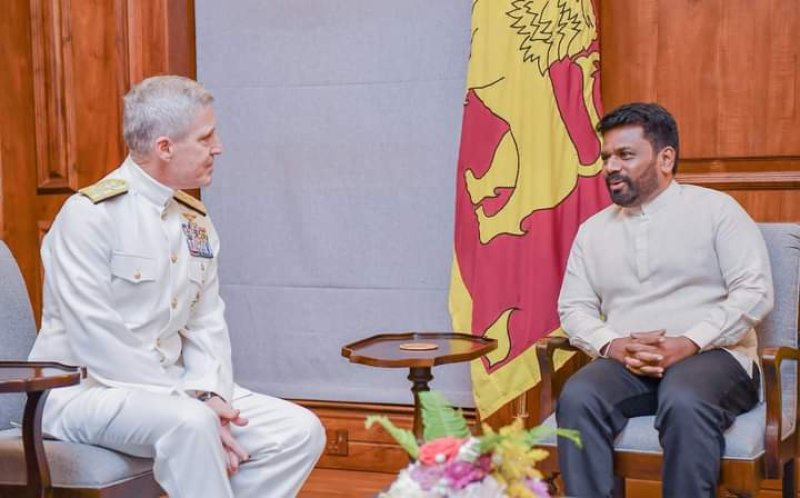 U.S. Pacific Fleet Commander Meets President