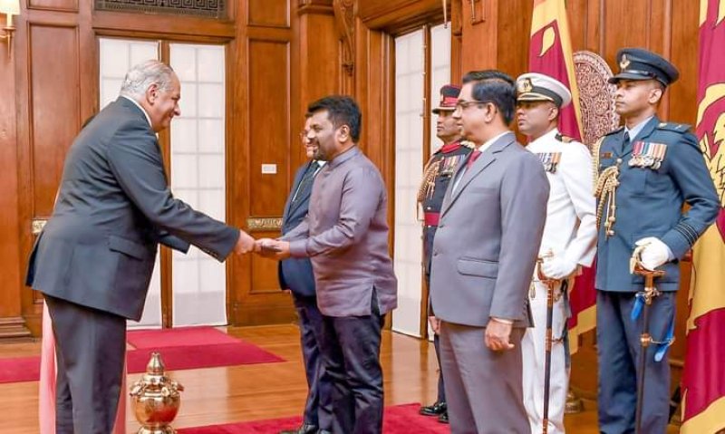 Two New Ambassadors Present Credentials to  the President