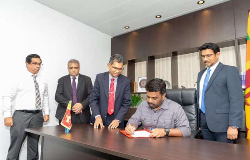President assumes duties as minister of digital economy