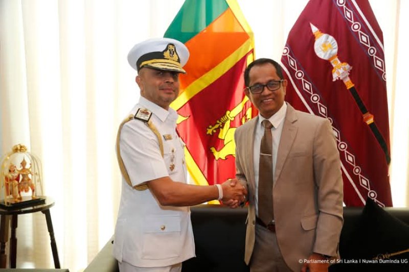 Commander of the Navy Pays Courtesy Call on Hon. Speaker