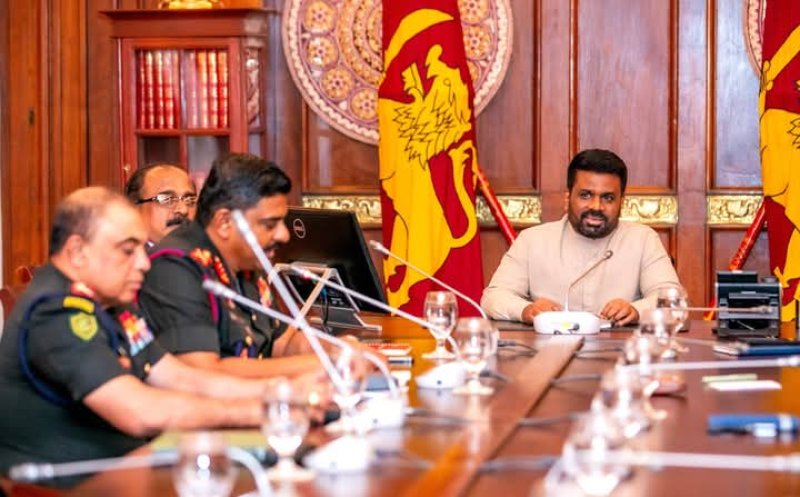 President Meets with Senior Army Officials