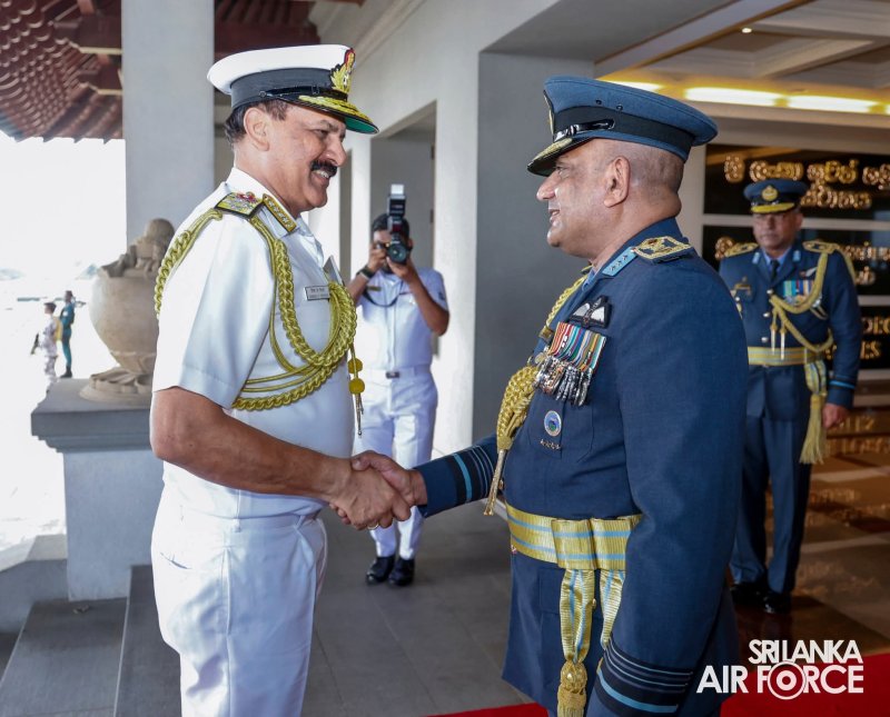 Indian Naval Chief Meets Sri Lanka Air Force Commander