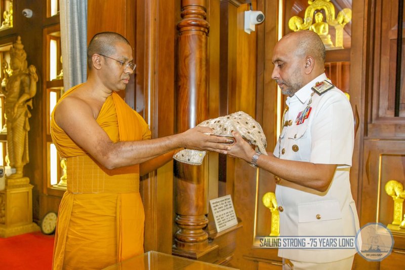 Blessings at Kelaniya Raja Maha Viharaya   