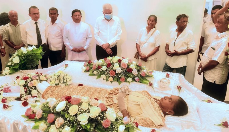 Large crowds pay final respects to  singer Latha Walpola