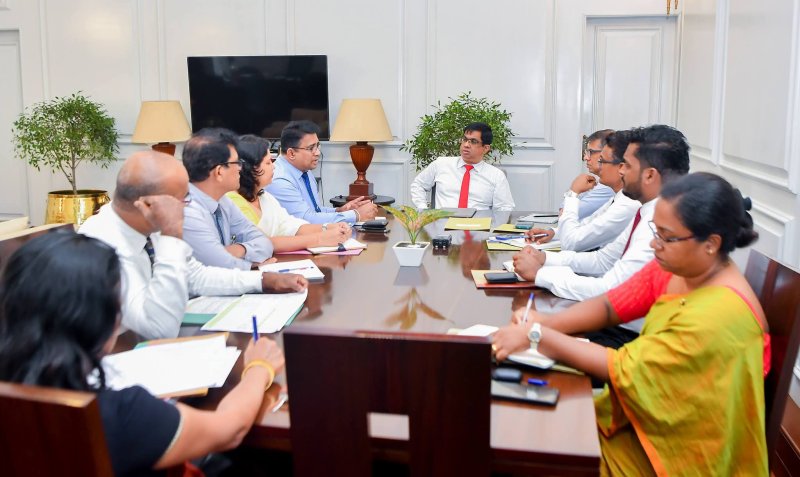 Discussion on modernising post held at Prez secretariat