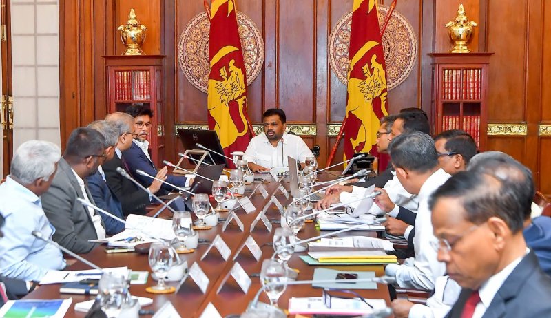 President Reviews Progress of Ministry of Digital Economy