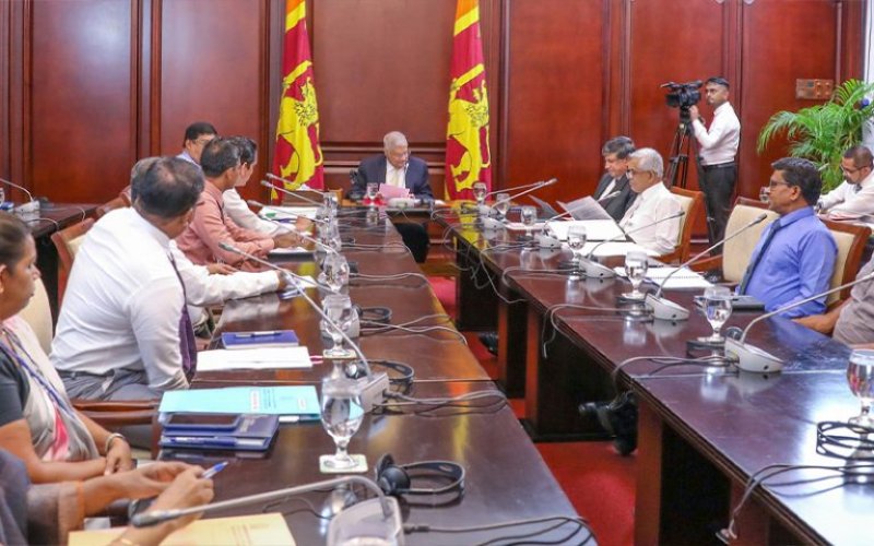 President  &amp; FUTA discuss  University system restructure
