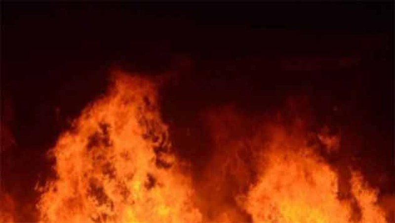 Fire erupts at tire factory in Divulapitiya