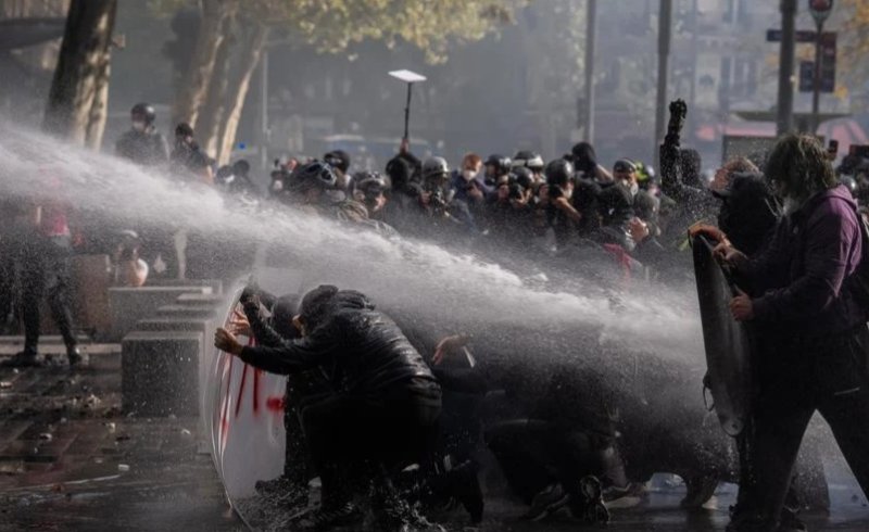 France announces curfews in aftermath of violent protests