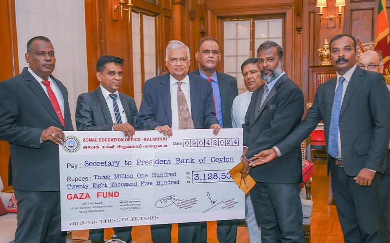 President Receives More Donations for Gaza Children&rsquo;s Fund