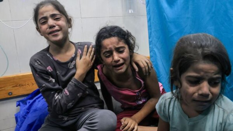 Gaza: 10,000 children killed in nearly 100 days of war