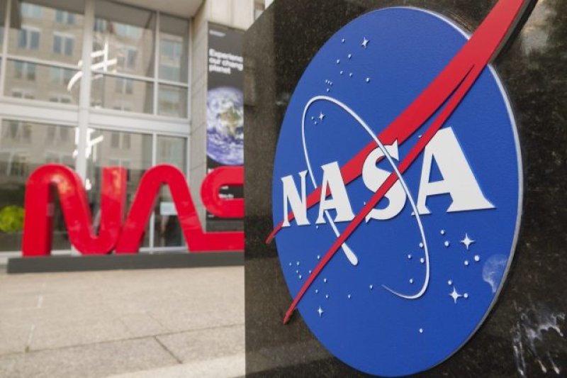 NASA plans to send manned Moon mission by February 2026