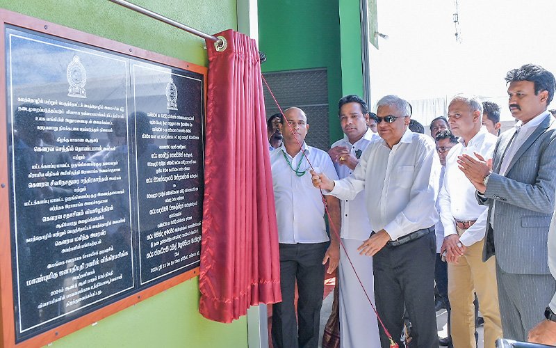 I Pledge to Rebuild Economy &amp; Transform Farmers Lives &ndash; Prez