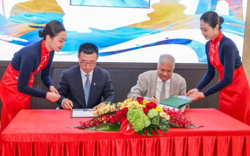 President  embarks on observational tour of Huawei Company 