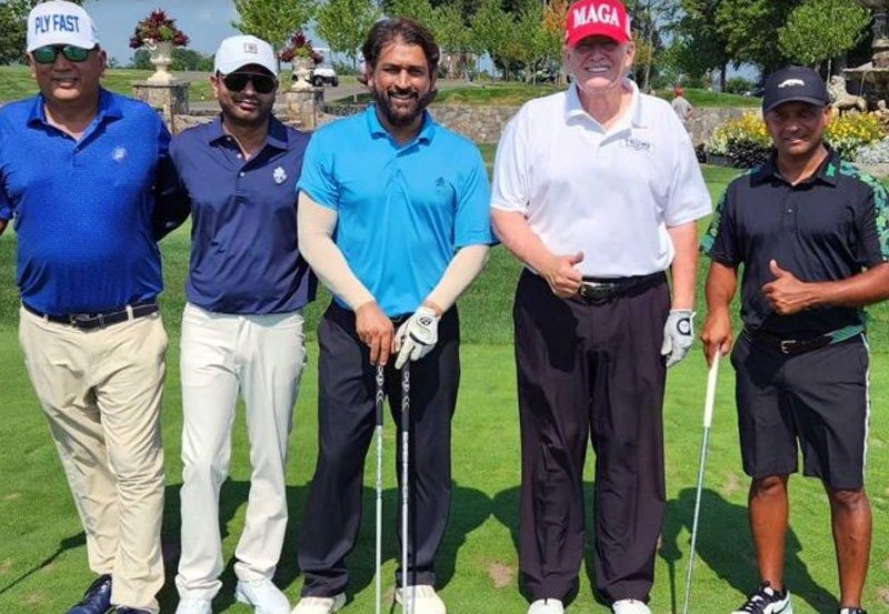 Dhoni plays Golf with Trump
