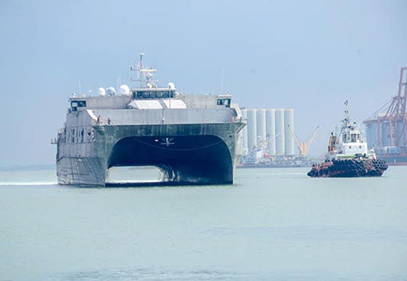 US Naval ship USNS BRUNSWICK arrives in Colombo