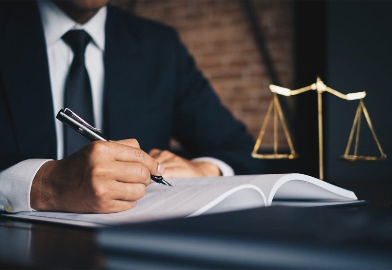 Lawyer suspended for 8-month due to professional misconduct