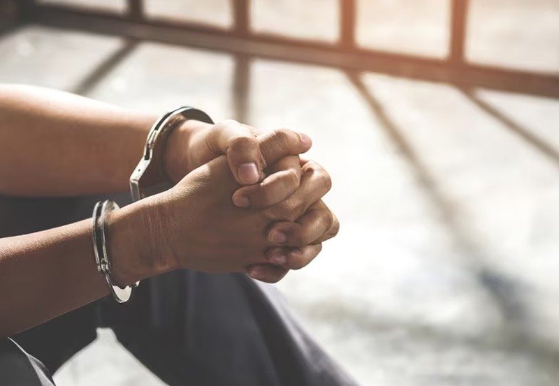 Seven more arrested for poisoning suspects in custody