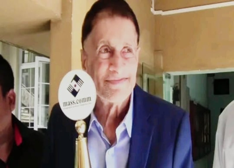 Sanjanani Harasara Award Presented to Shan Wickramasingha