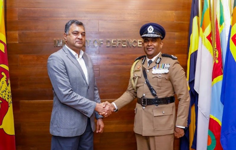 Defence, Police chiefs discuss security cooperation