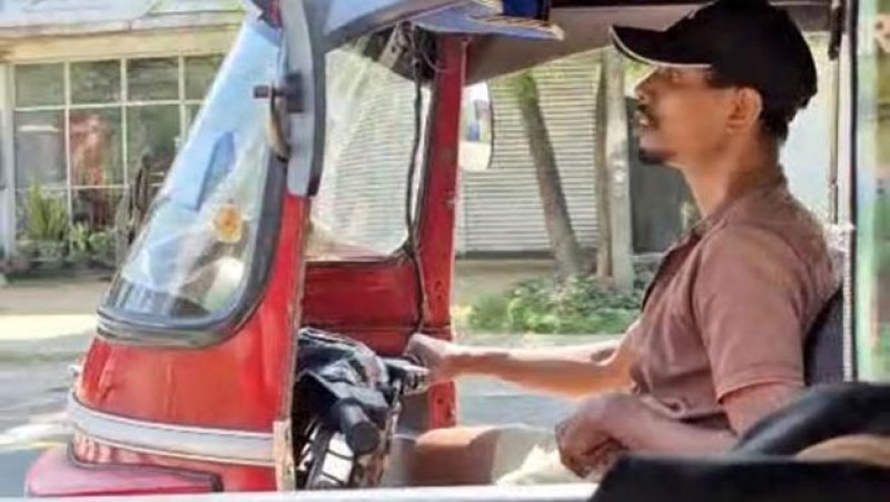 Foreign woman harassed by three-wheeler driver in Kandy