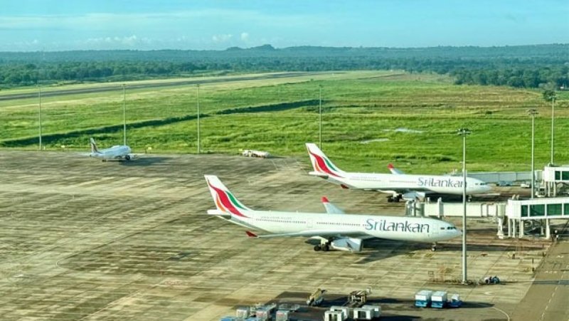 All  flights arriving in Sri Lanka divert to Indian airports