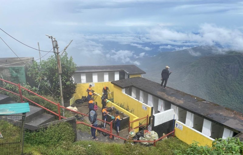 Army leads initiative to make Sri Pada a waste-free zone