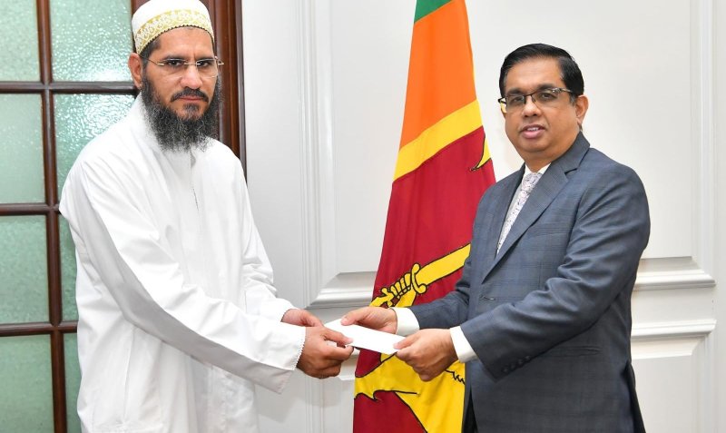 Bohra community gives Rs. 10M to aid efforts