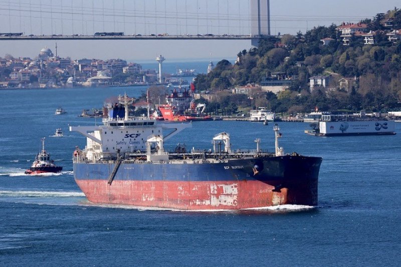 Sri Lanka in talks with Russia for uninterrupted oil, LNG 