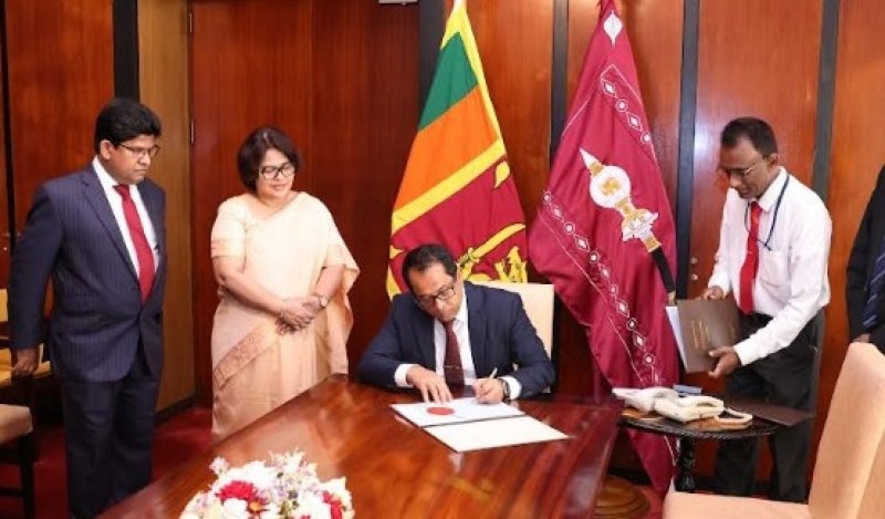 Speaker endorses certificates on three key bills